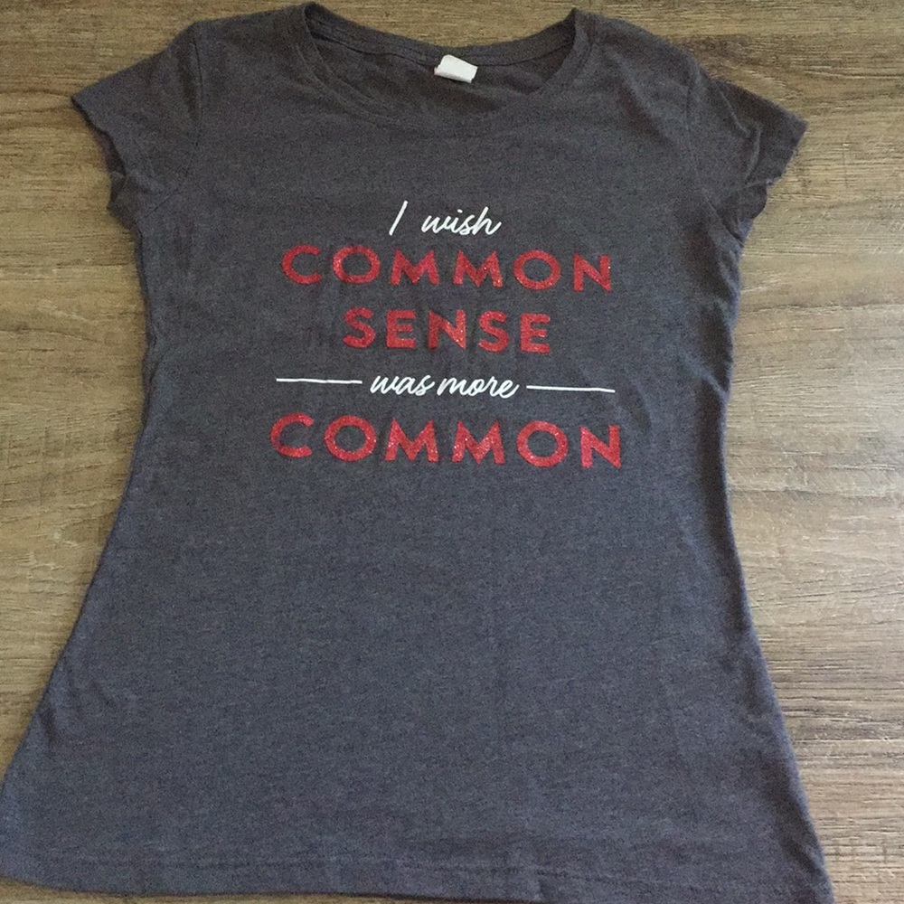 Funny graphic tee! Size medium.
